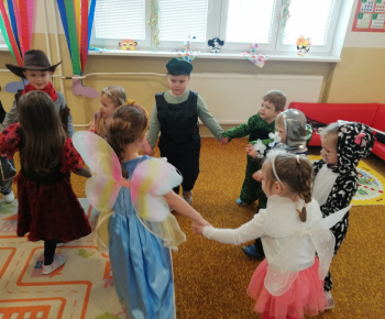 Deti v materskej škole mali karneval 12.02.2021