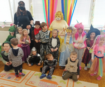 Deti v materskej škole mali karneval 12.02.2021