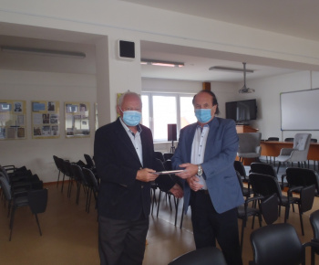 Prevzatie diplomu - Kniha Oravy 2019