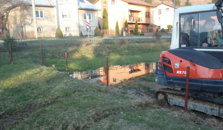 Oprava  potrubia na detskom ihrisku v parku 4/2018