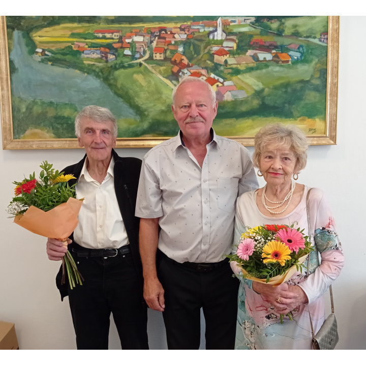 Starosta obce udelil jubilantom Pamätný list