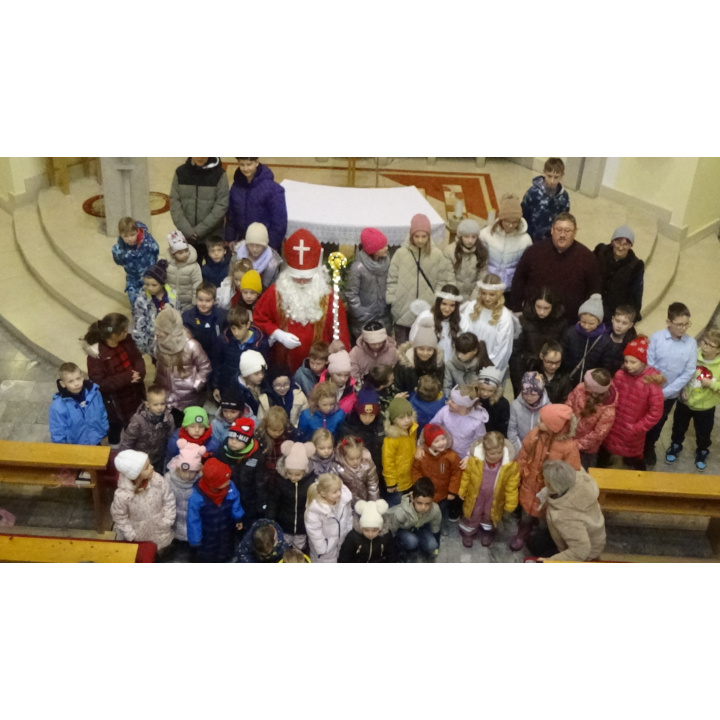 Sv. Mikuláš prišiel aj do nášho kostola v Medzibrodí n/Or. 5.12.2025 