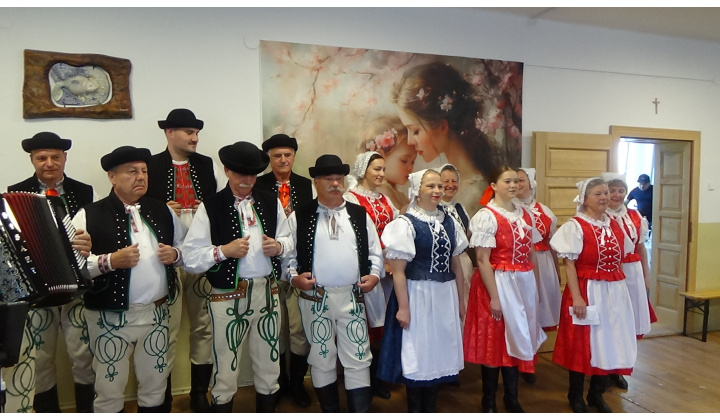 Vystúpenie FS Rovienca na oslave Dňa matiek v Medzibrodí n/Or. 11.5.2025
